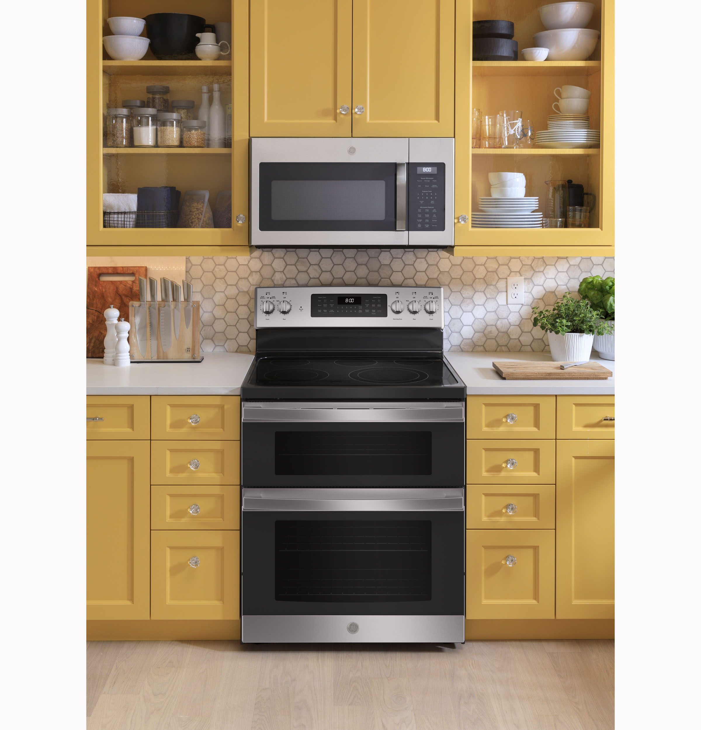 GE 30" Free-Standing Electric Double Oven Convection Range | JBS86SPSS