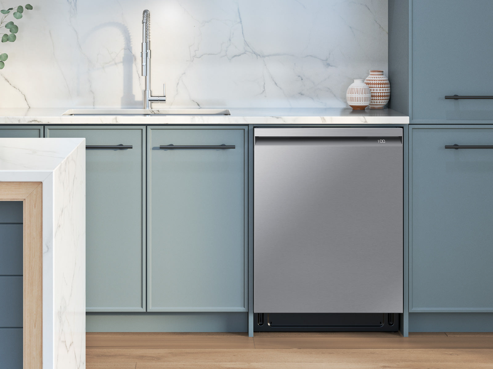 Samsung AutoRelease Smart 42dBA Dishwasher with StormWash+ and Smart Dry | DW80B7070US