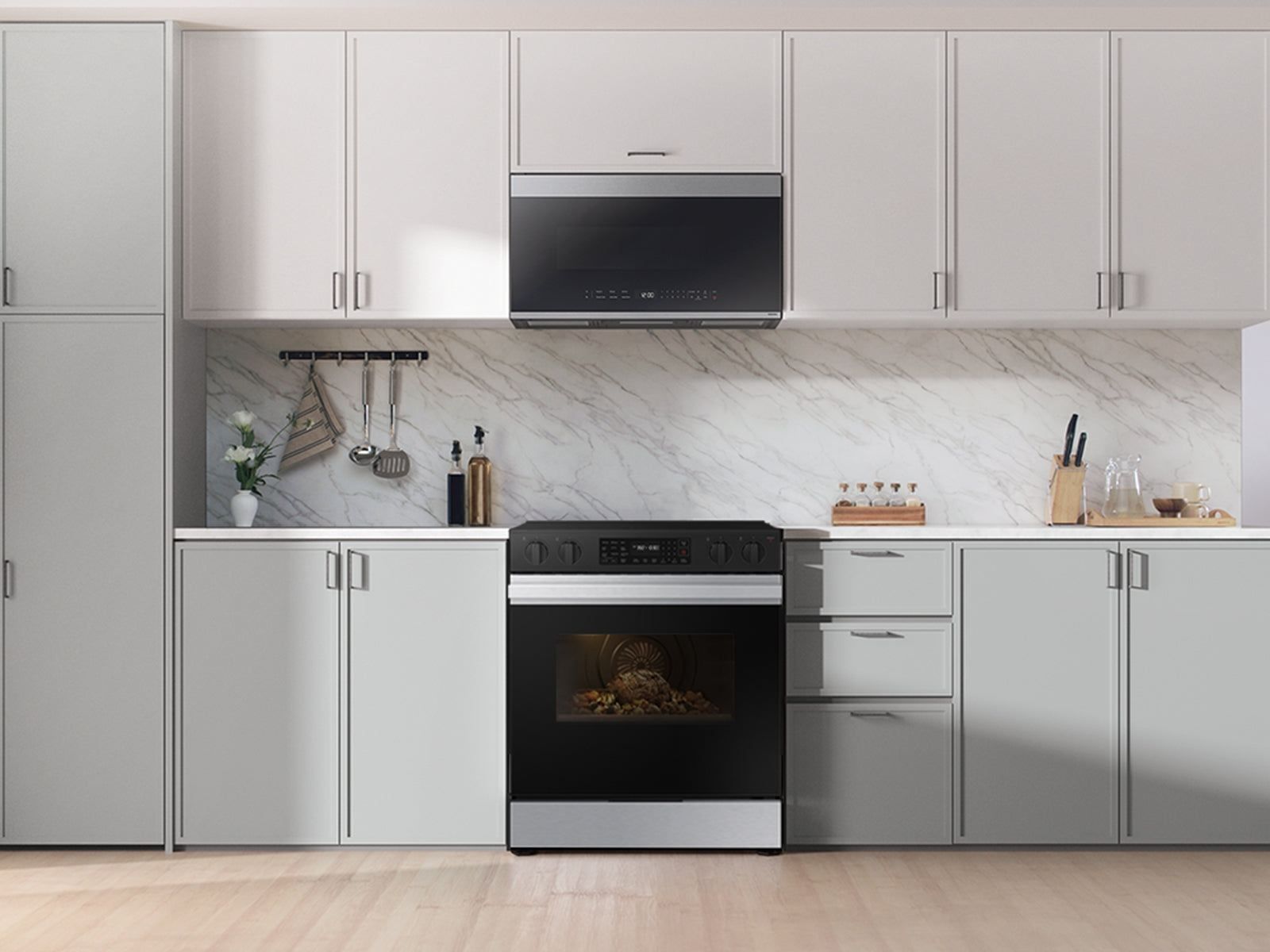 Samsung Bespoke 6.3 cu. ft. Smart Slide-In Electric Range with Air Fry & Precision Knobs | NSE6DG8300SR