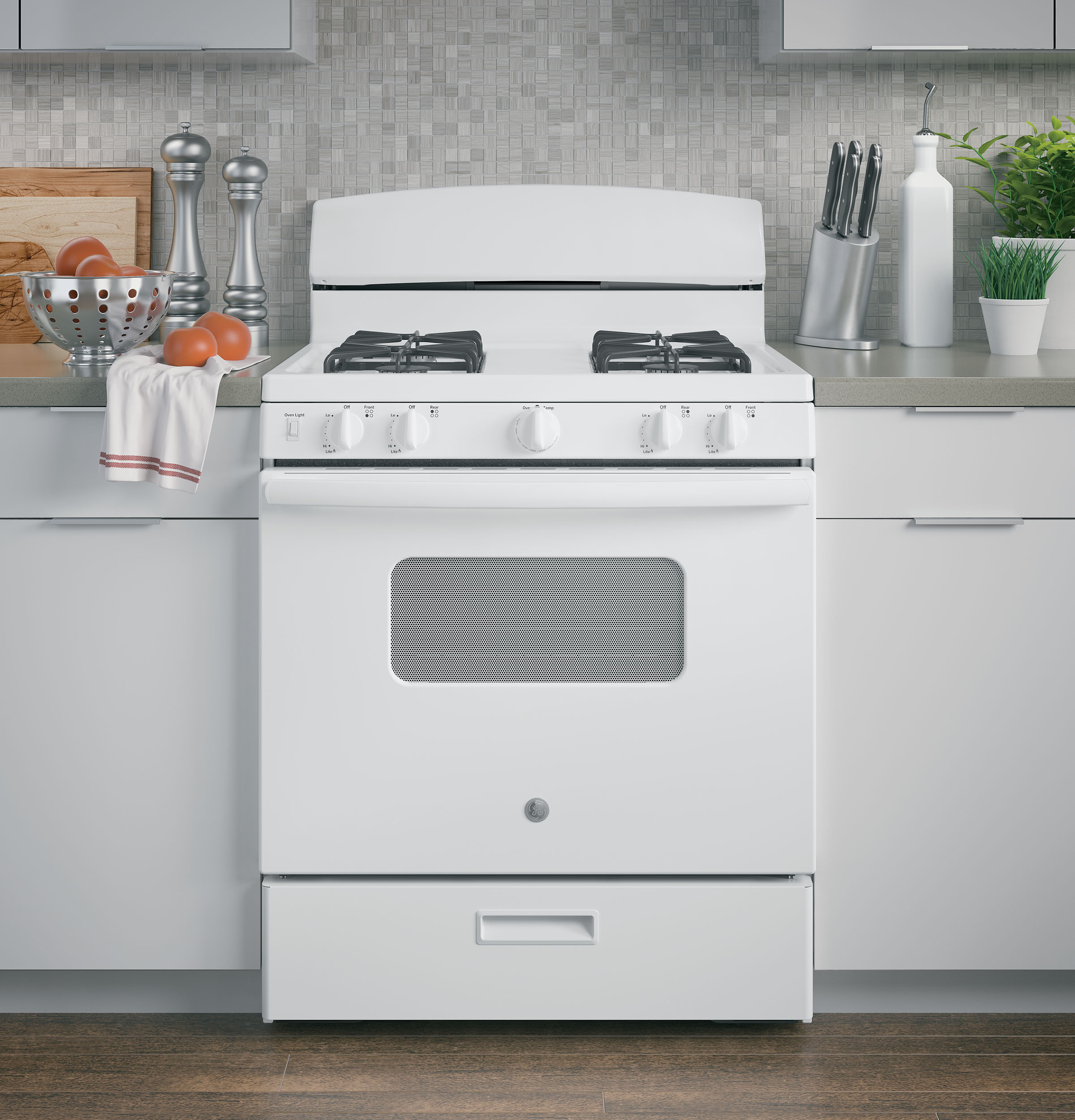 GE Free-Standing Front Control Gas Range | JGBS10DEMWW