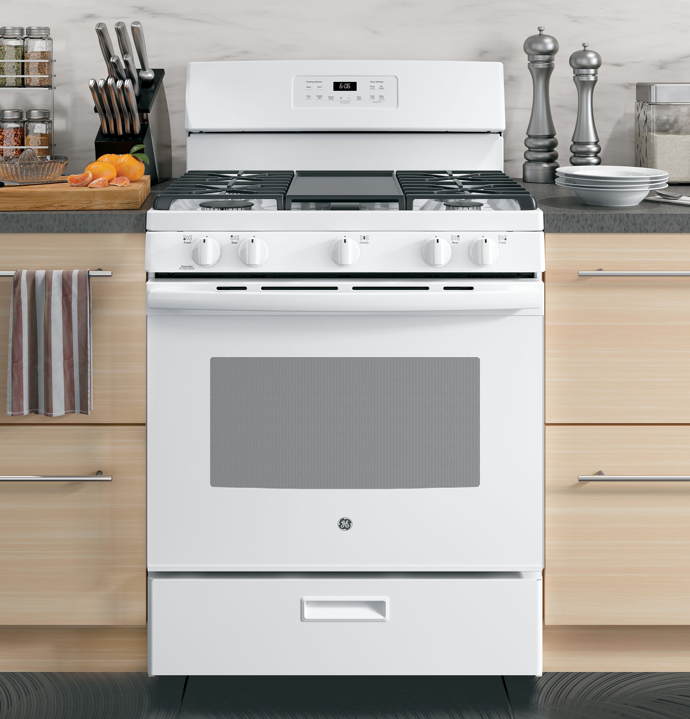 GE Free-Standing Front Control Gas Range | JGBS66DEKWW
